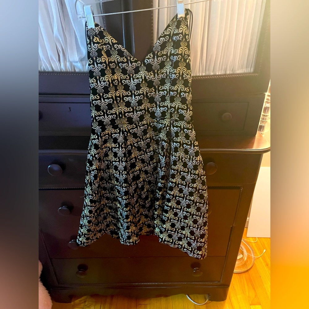Alice and Olivia black and gold summer dress size 6